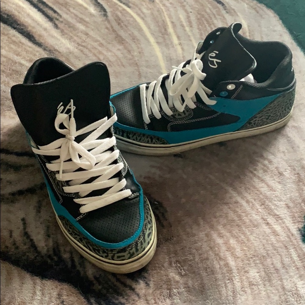 ÉS Erving model size 10
